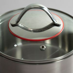 Cacerola Beverly con Mango y Tapa de Vidrio - 16 cm