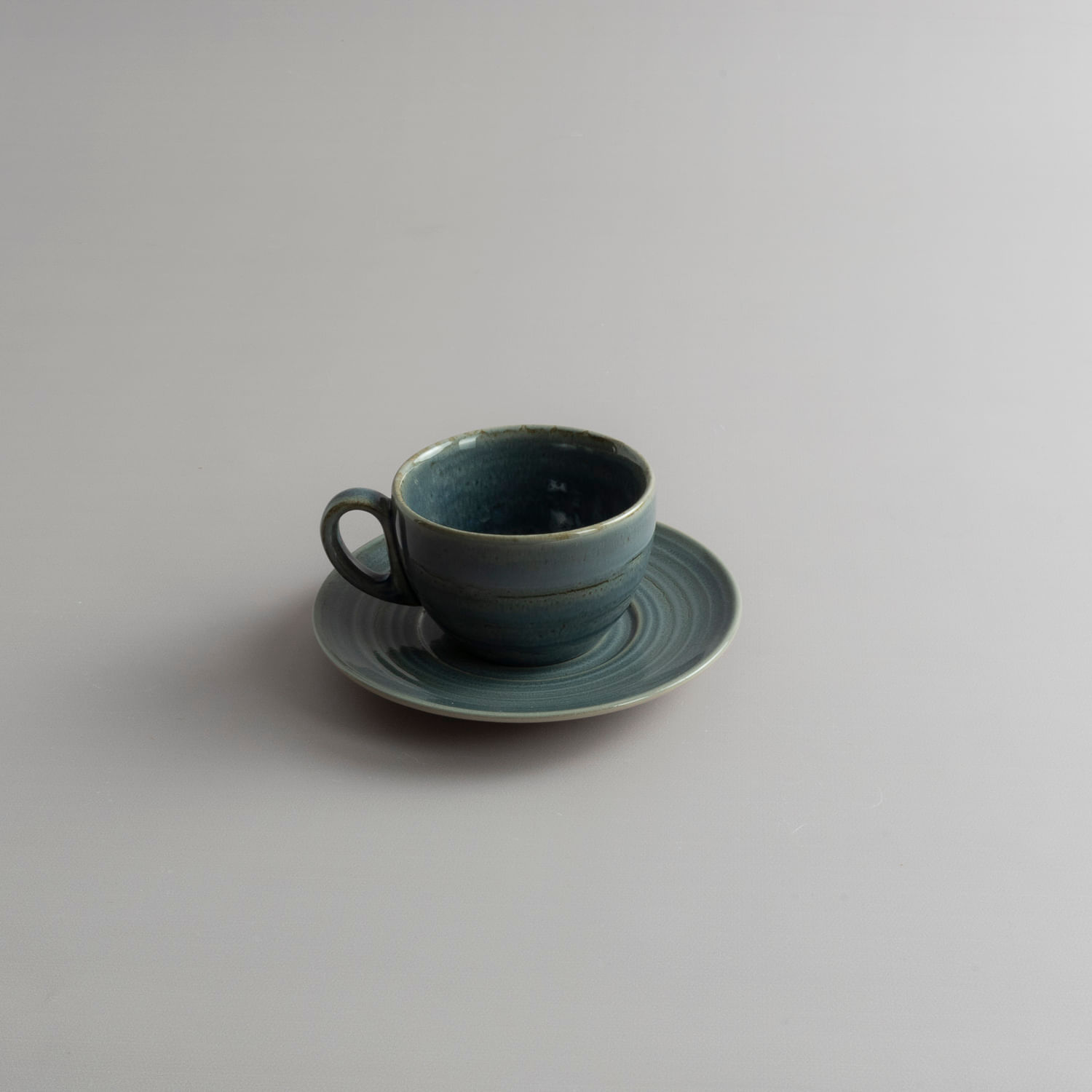 Tazas de café de porcelana de jade con platillos de porcelana y taza de  café elegante con encanto eu…Ver más Tazas de café de porcelana de jade con
