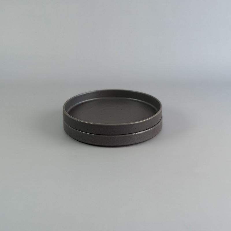Plato-recto-21cm-Gris