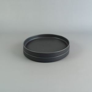 Plato recto 25cm Gris