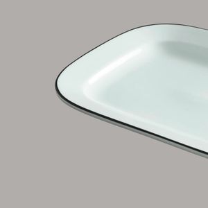 FUENTE RECTANGULAR ULTRA DE 32 CMS LINEA NEGRA